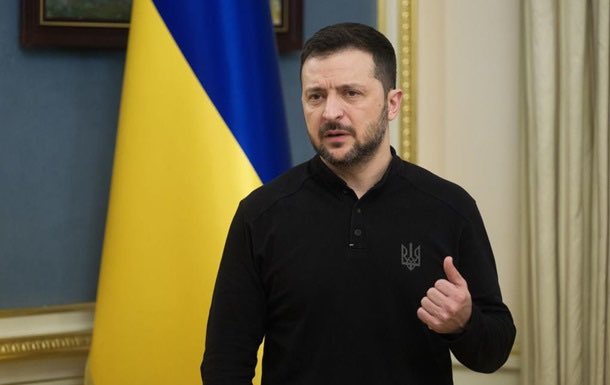 Zelensky: Russia amassing 50k troops in Sumy for 10km buffer zone; Kursk success noted.