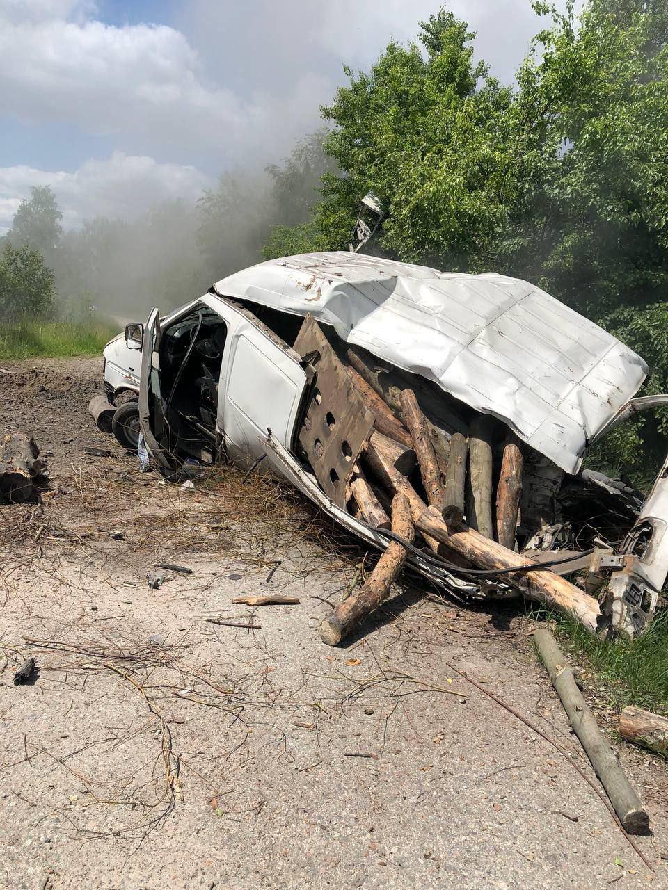 Civilian car hits landmine in Kyiv Oblast forest