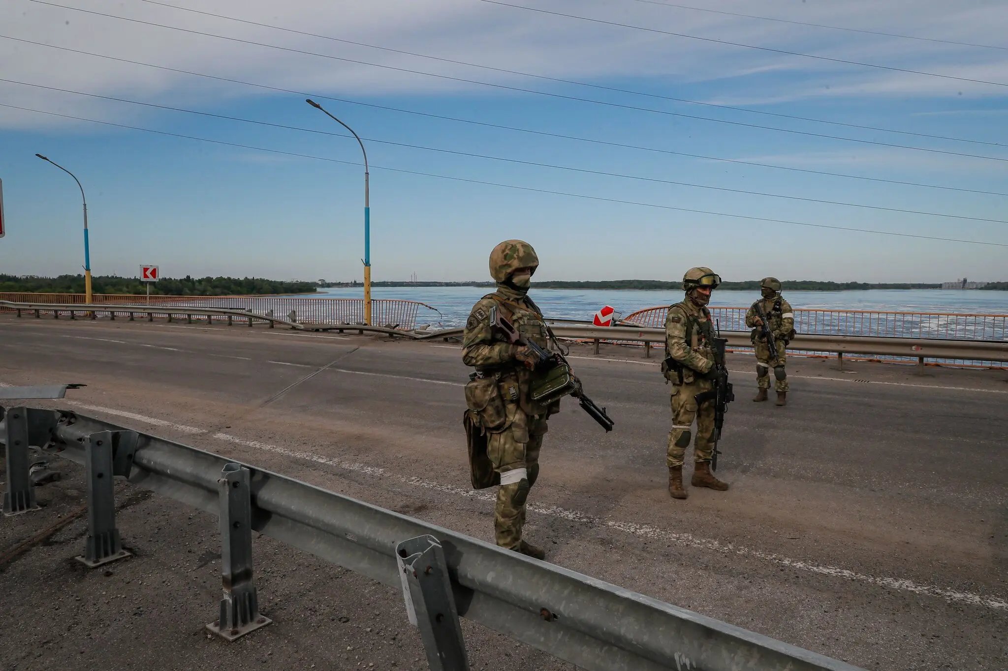 Ukrainian partisans coordinate artillery attacks in occupied Kherson