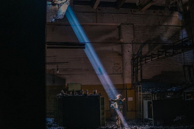 Ray of hope at Azovstal: photo of the day