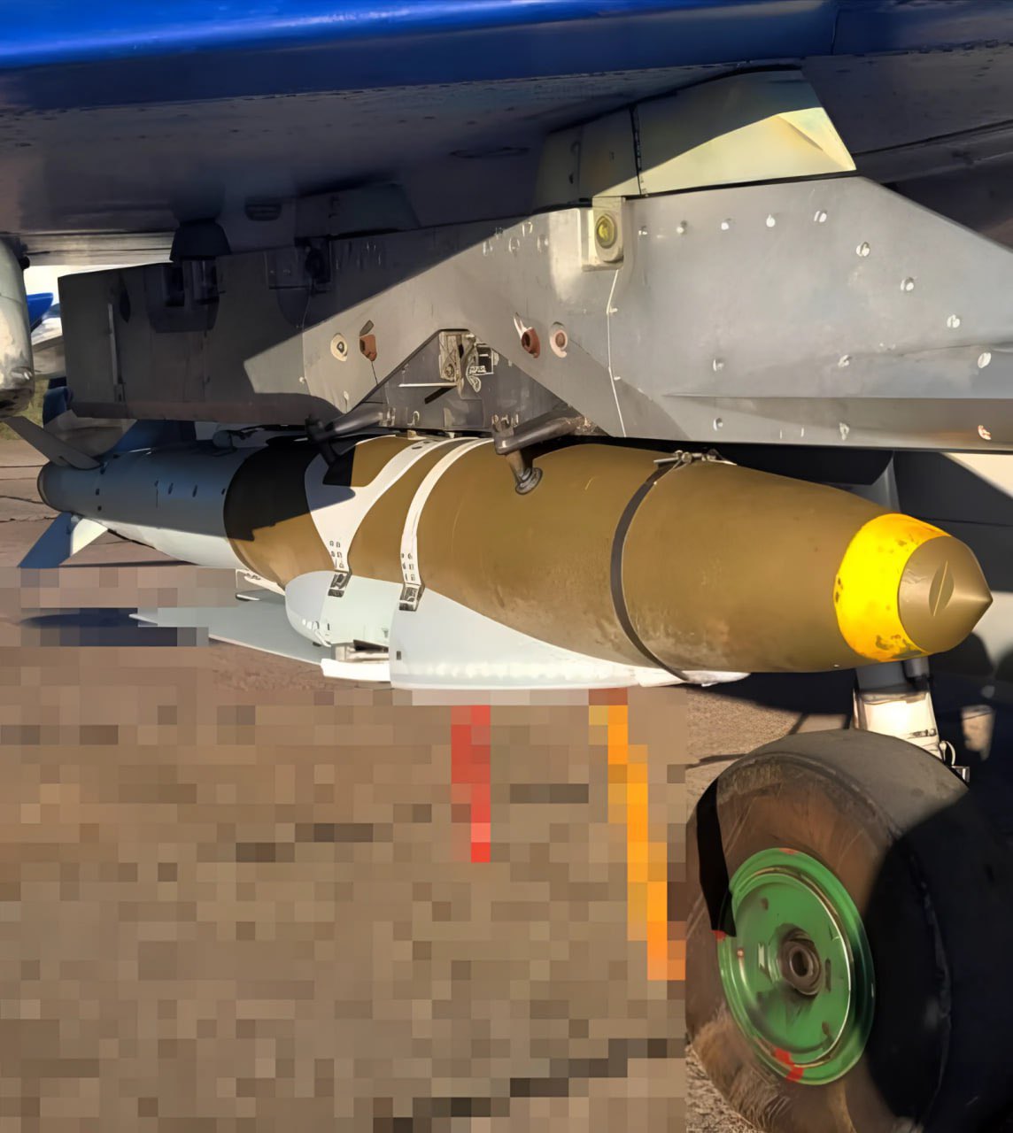 Ukrainian MiG-29 carrying JDAM high-precision bomb