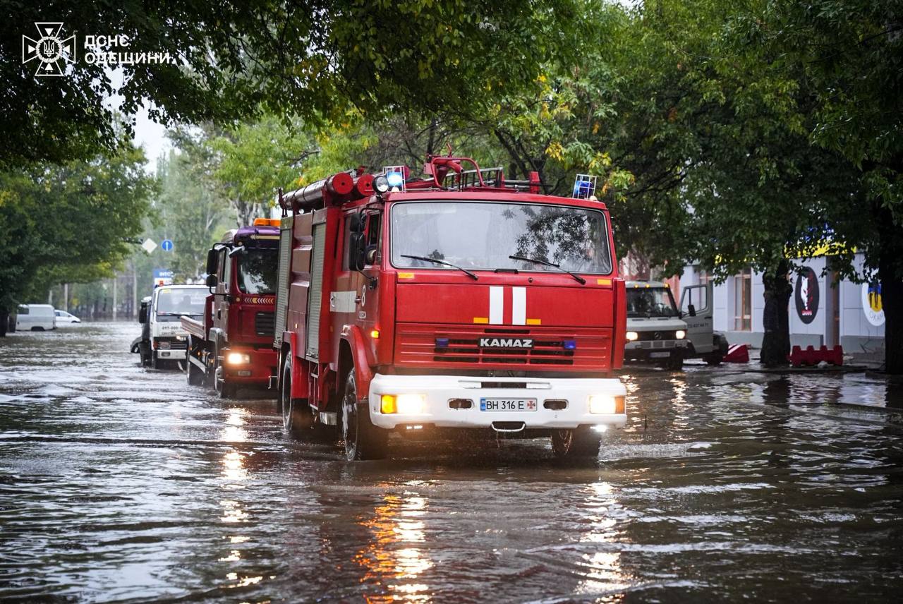 Rescue operations in Odesa after floods, 10 dead reported by Ukrainian Minister