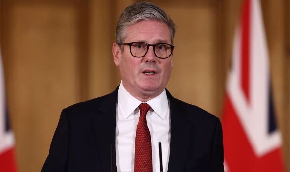 UK ready to deploy troops for Ukraine peace