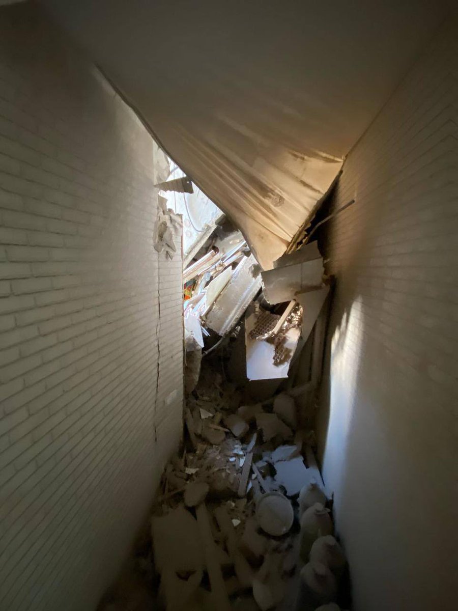 Morning strike in Kherson damages buildings and medical facility
