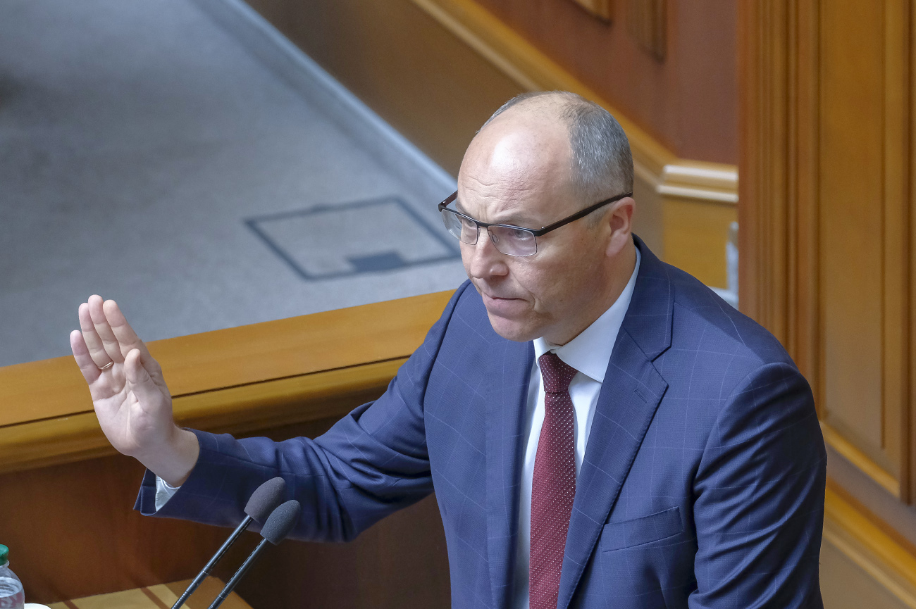 Zelensky hears report on Parubiy’s murder, all forces engaged in investigation
