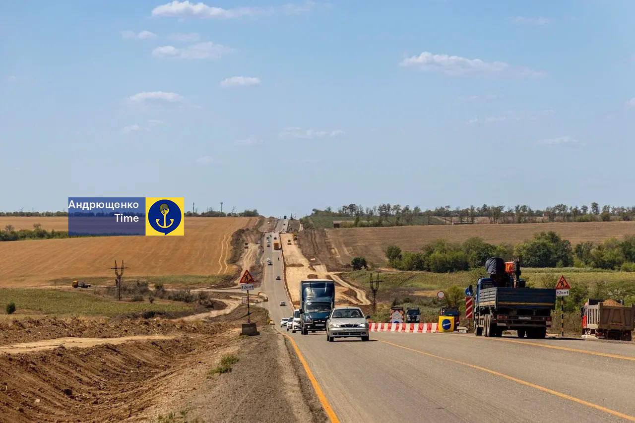 Russia builds Mariupol hub for new offensives