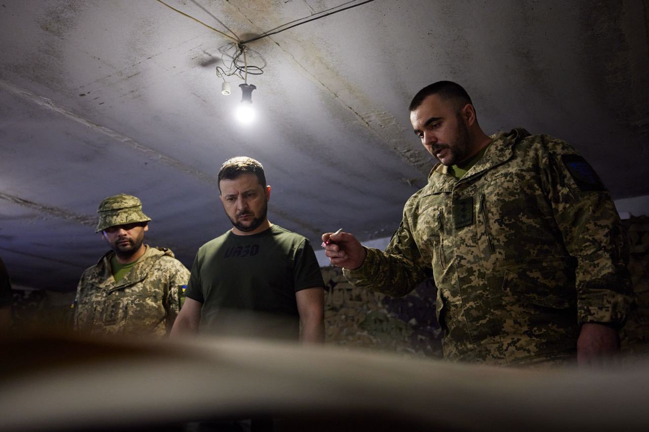 Zelensky makes unannounced frontline visit to Zaporizhzhia