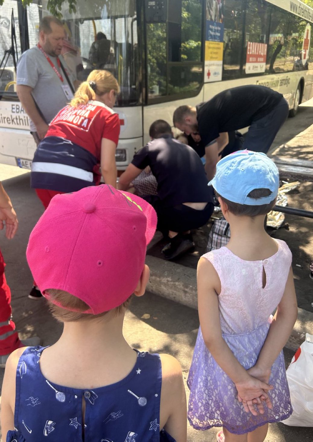 Moving Ukrainian citizens evacuate in Pokrovsk-Selidove-Mykolaiv?
