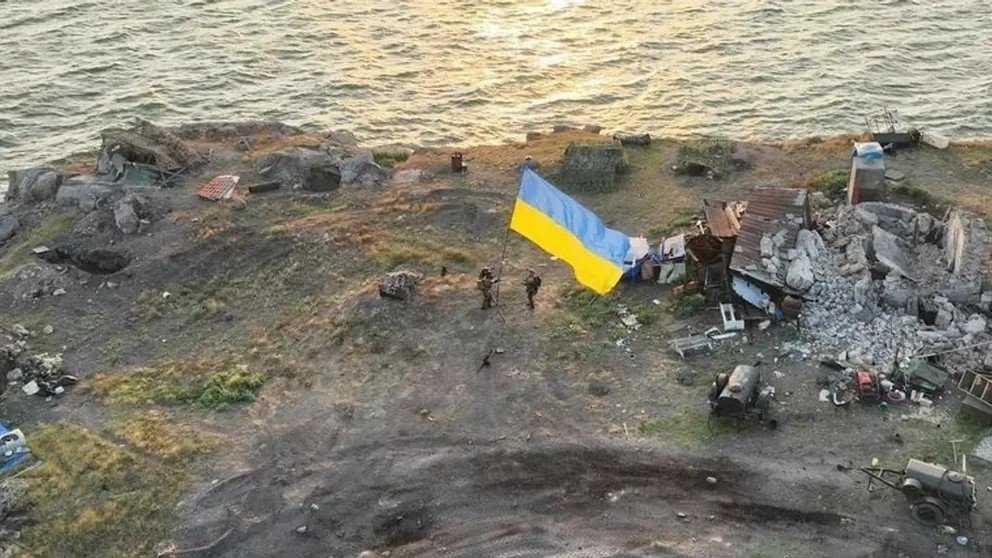 Special forces spent 28 hours at sea raising flag on Snake Island