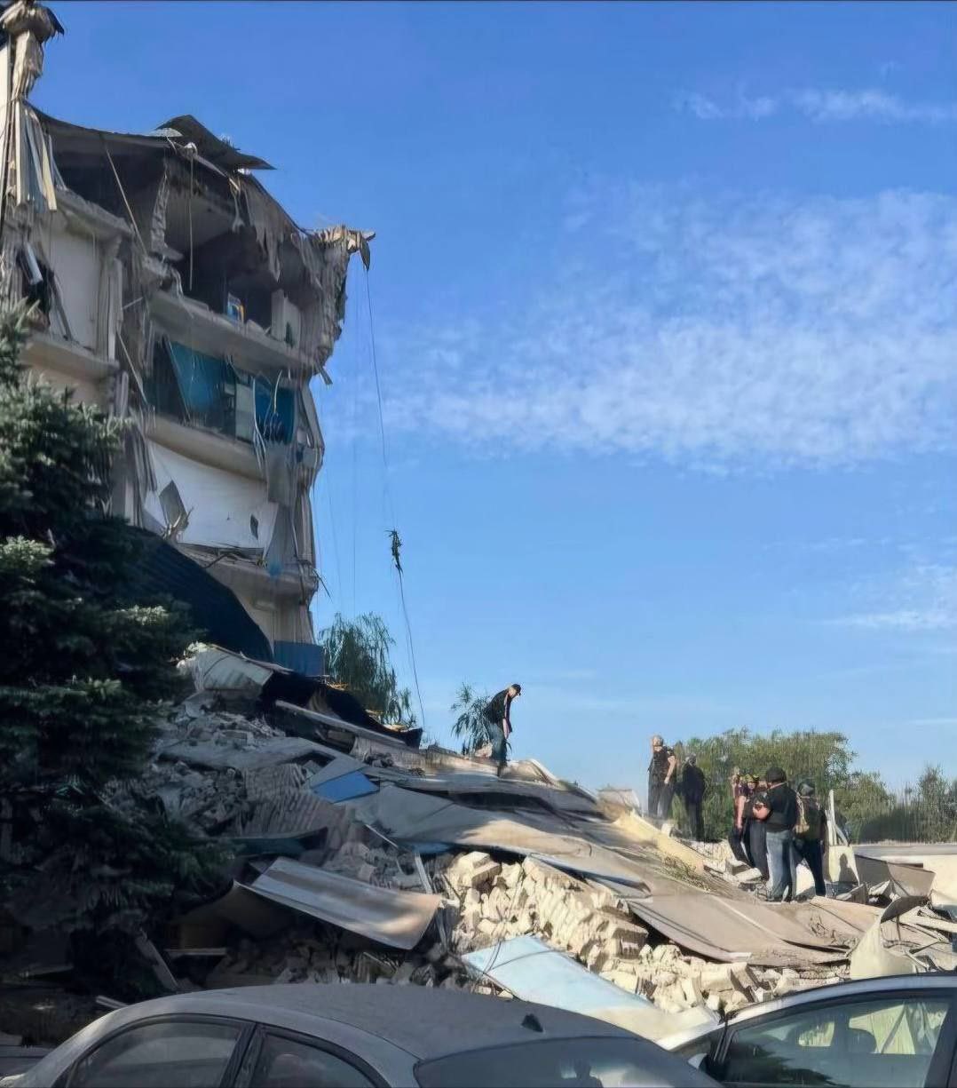 Russes frappent un commissariat à Kryvyi Rih