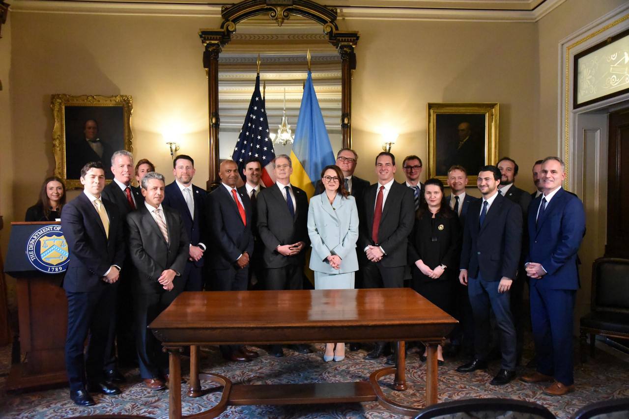 Ukraine Signs Economic Agreement with US