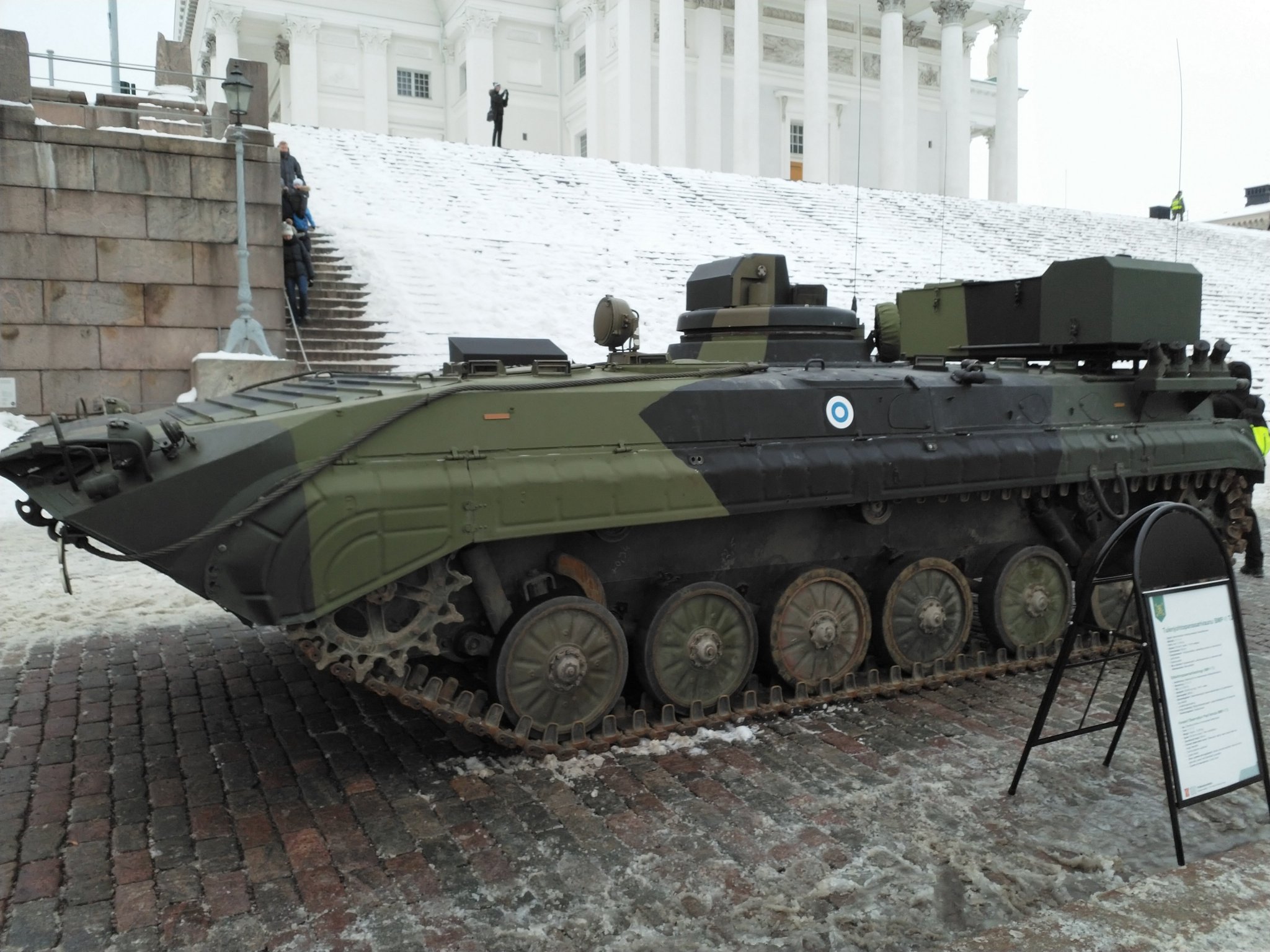Europe must order military equipment for Ukraine