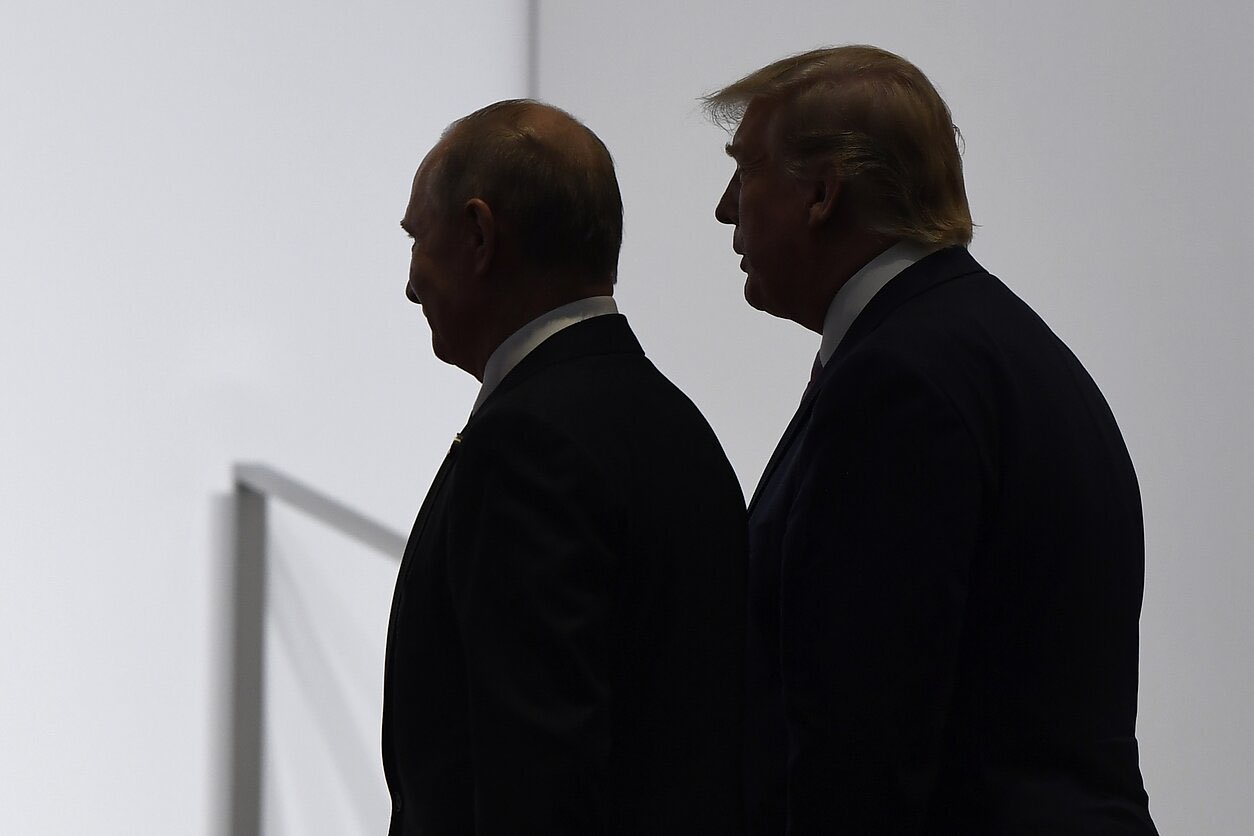 White House studies lifting sanctions on Russia for Ukraine negotiations