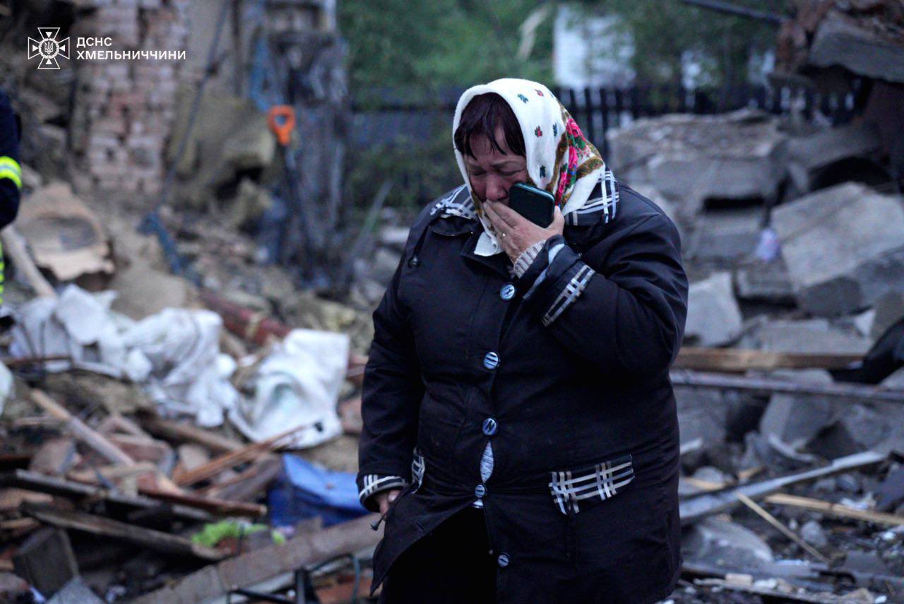 Russian attack kills four in Khmelnytskyi, raising national toll to 11