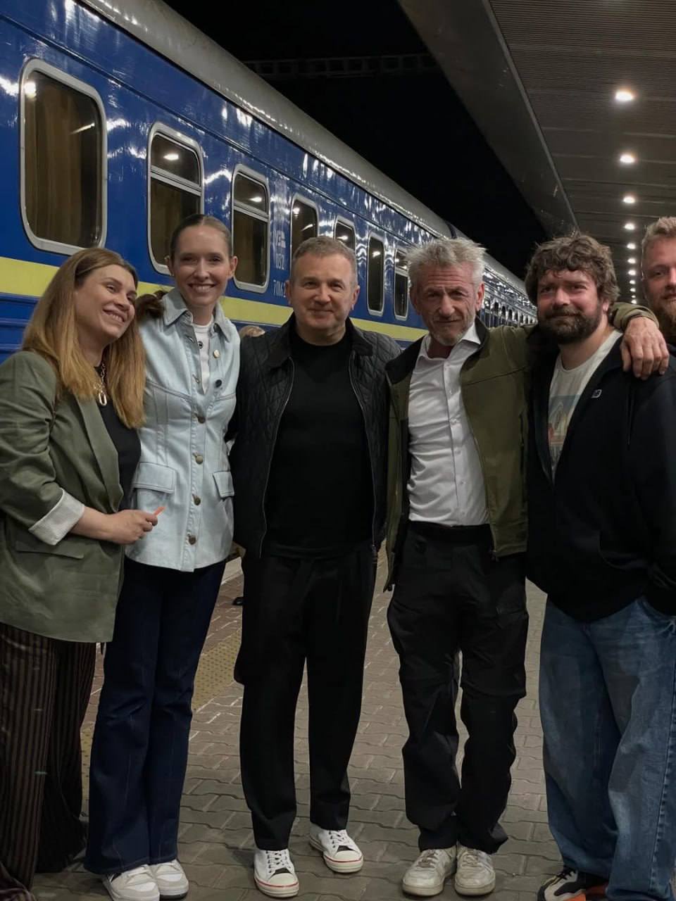 Sean Penn arrives in Kyiv to meet Zelenskyy