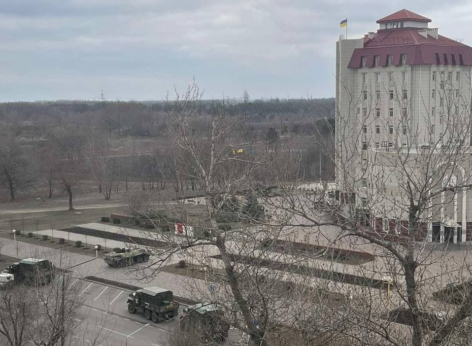 Zaporizhzhia prepares for siege, occupiers left Enerhodar