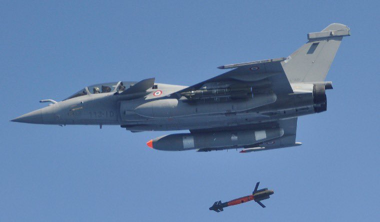 Macron: Transferring Rafale jets to Ukraine won’t make France a belligerent party.