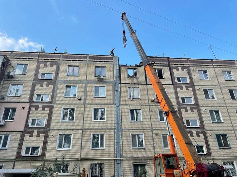 Russian forces shelled Nikopol with Grad: one injured, two buried
