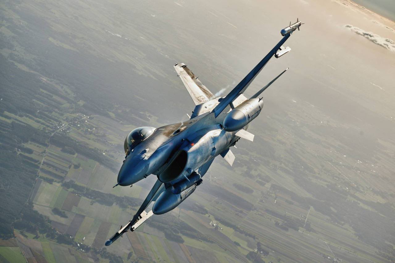 First F-16 servicing specialists return to Ukraine
