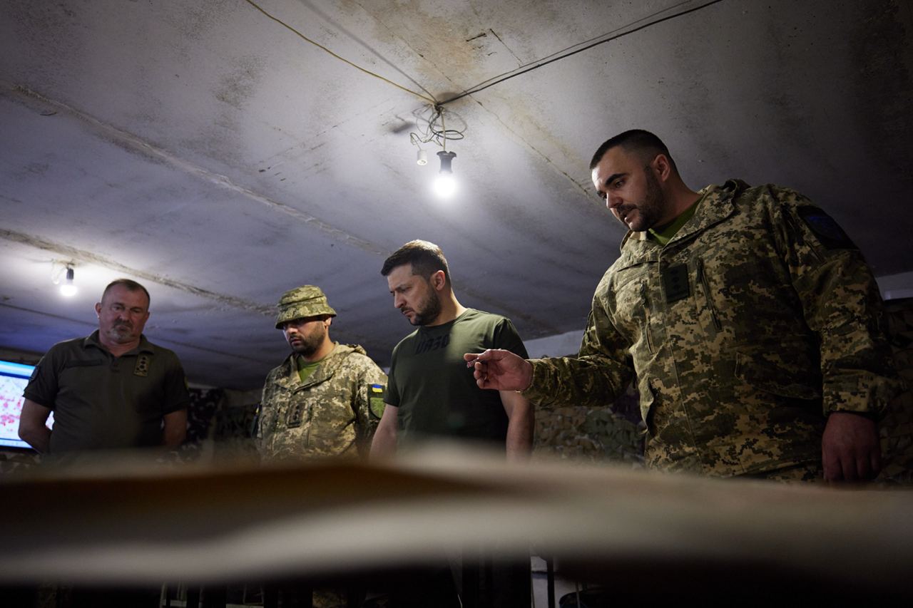 Zelensky visits frontline positions in Soledar and Lysychansk