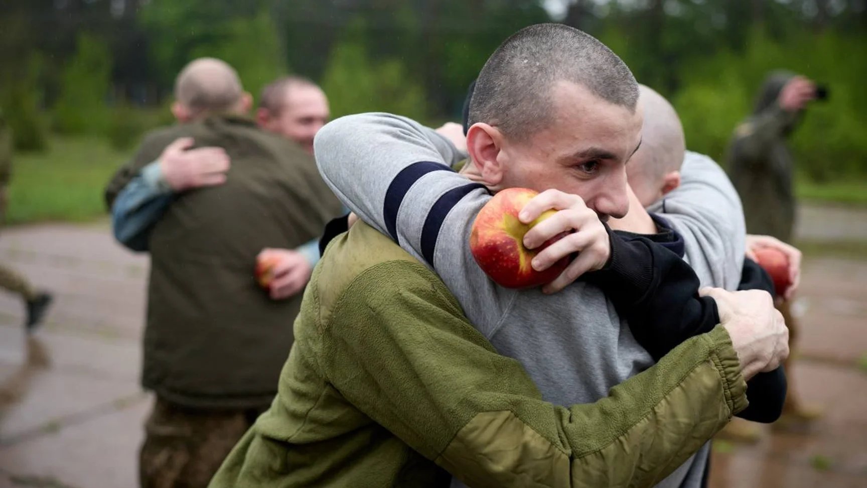 Ukraine and Russia exchange prisoners