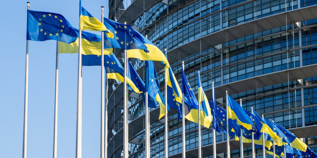 European Parliament urges EU to lift Ukraine strike bans, speed up arms delivery