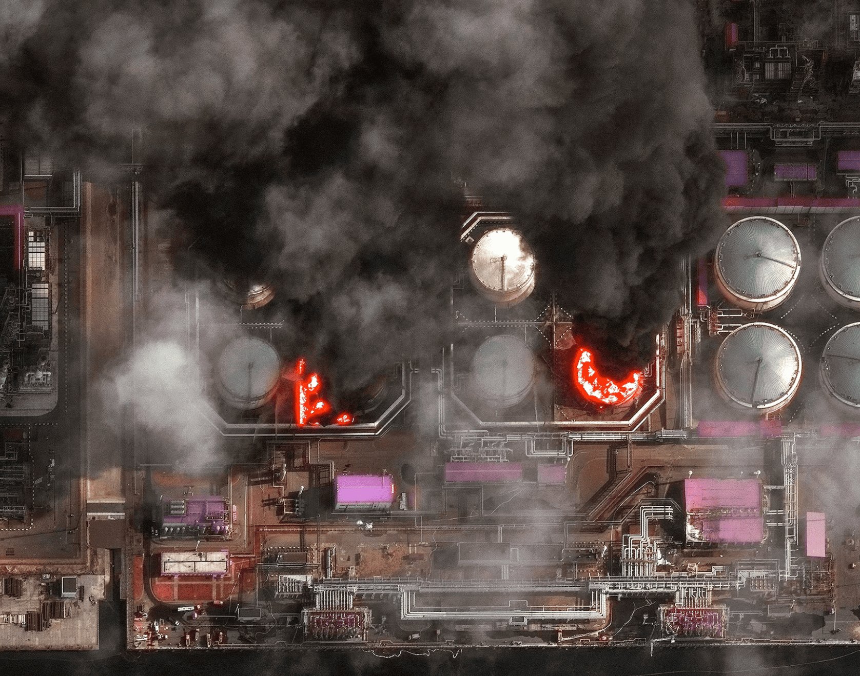 Ukraine strikes key Russian oil port again