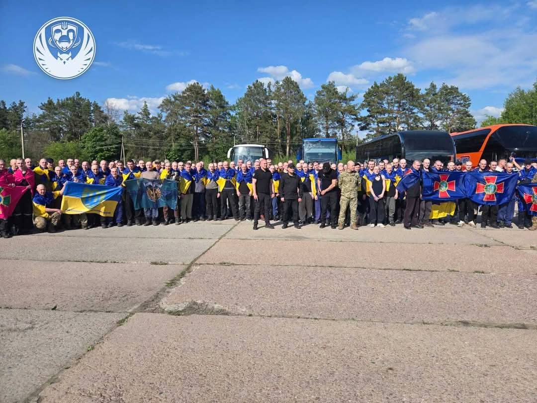 Ukraine frees 390 people from Russian captivity