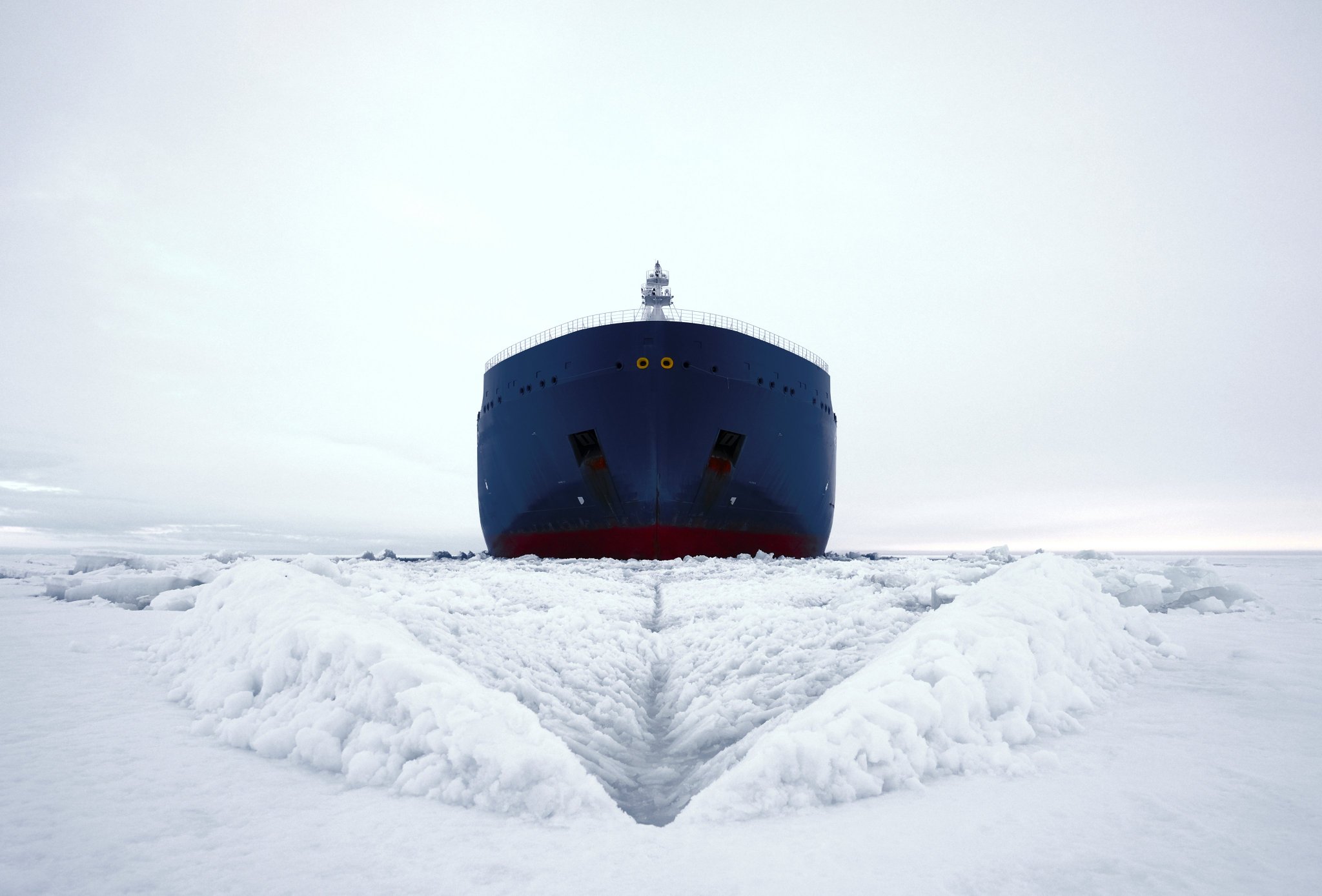 EU adopts 19th sanctions package, targeting Russia’s gas sector for the first time.