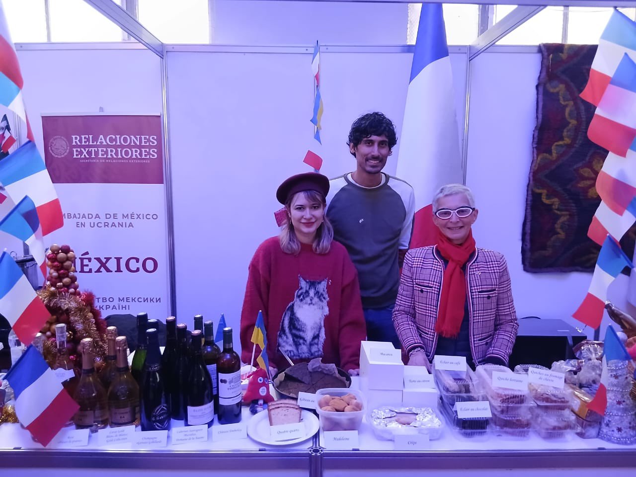 Embassy raises 40,000 UAH at Christmas fair