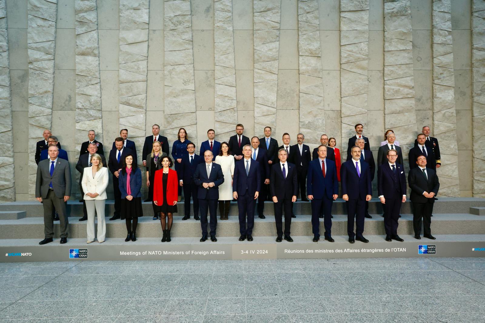 Foreign Ministers prepare NATO summit