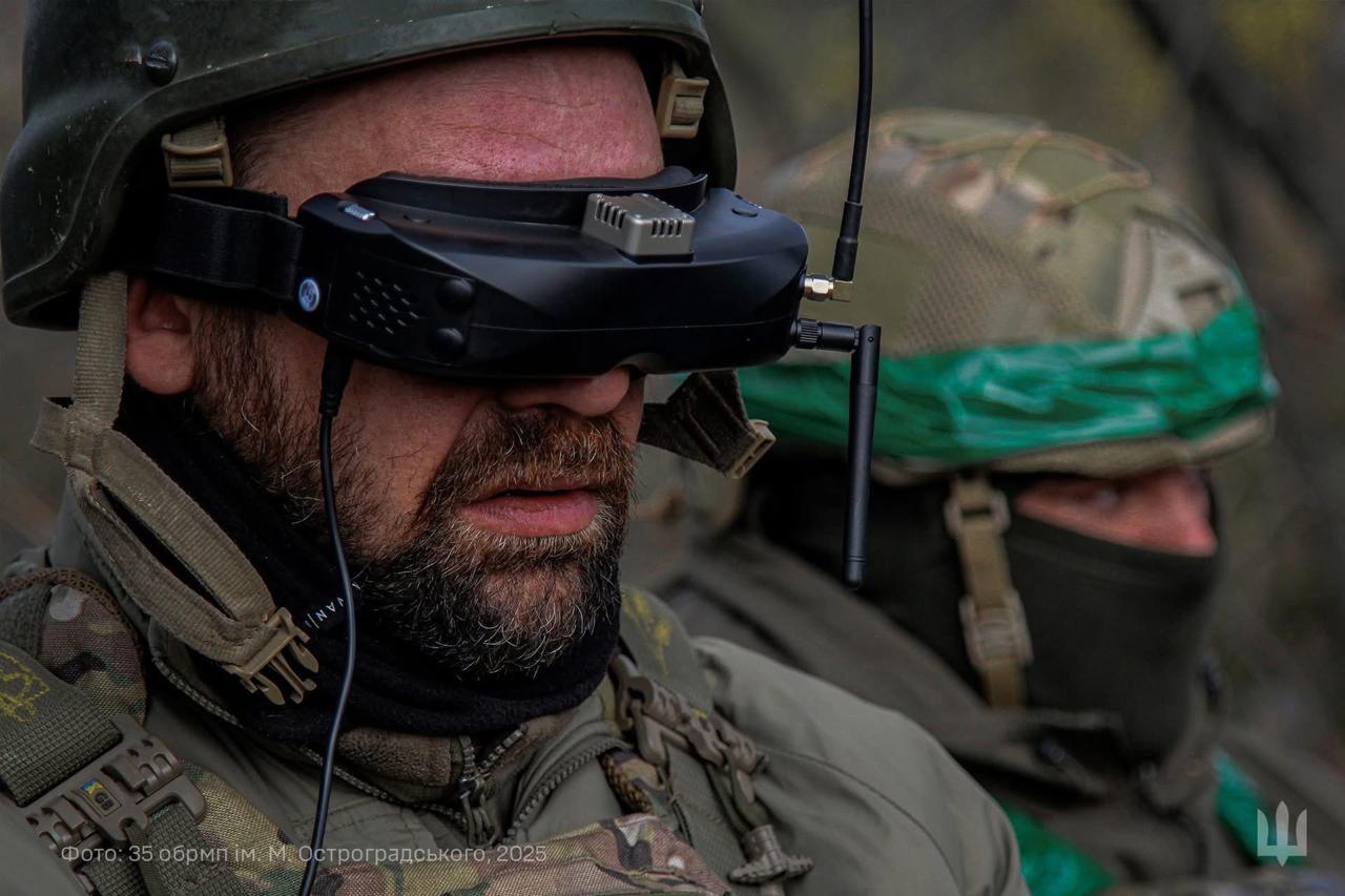 Soldiers of the Odesa Marine Brigade prepare to strike