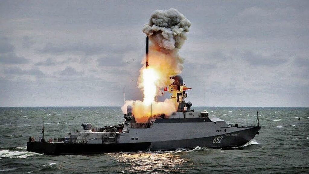 Russians launch Kalibr cruise missiles from the Black Sea