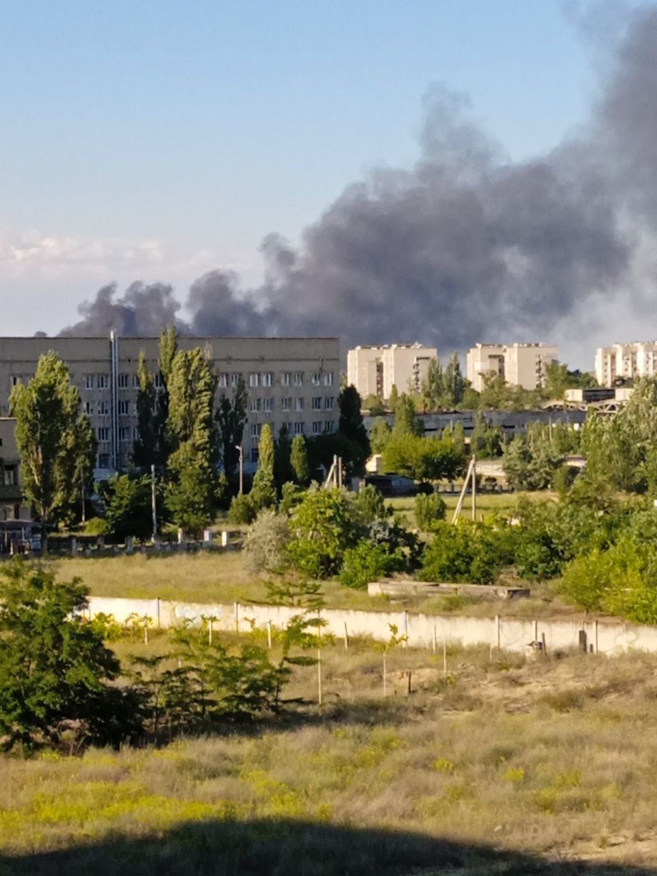 Novа Kakhovka: Explosions reported again at destroyed ammunition depot site