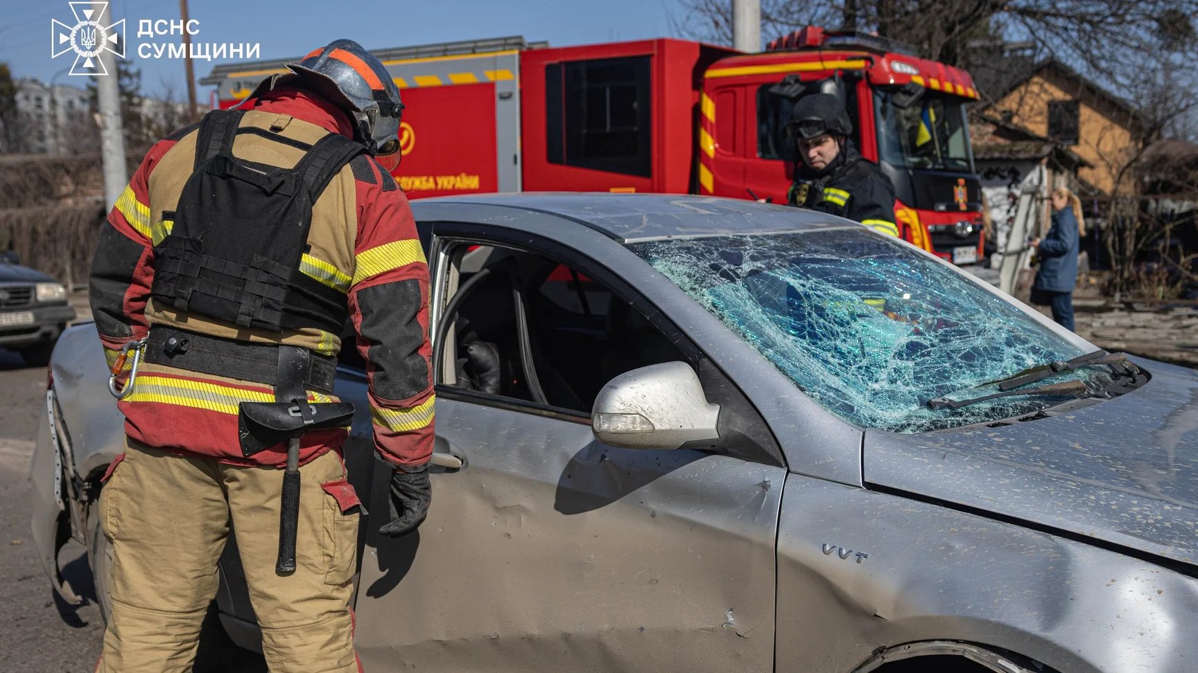 Russian forces strike Sumy roadway, four wounded reported