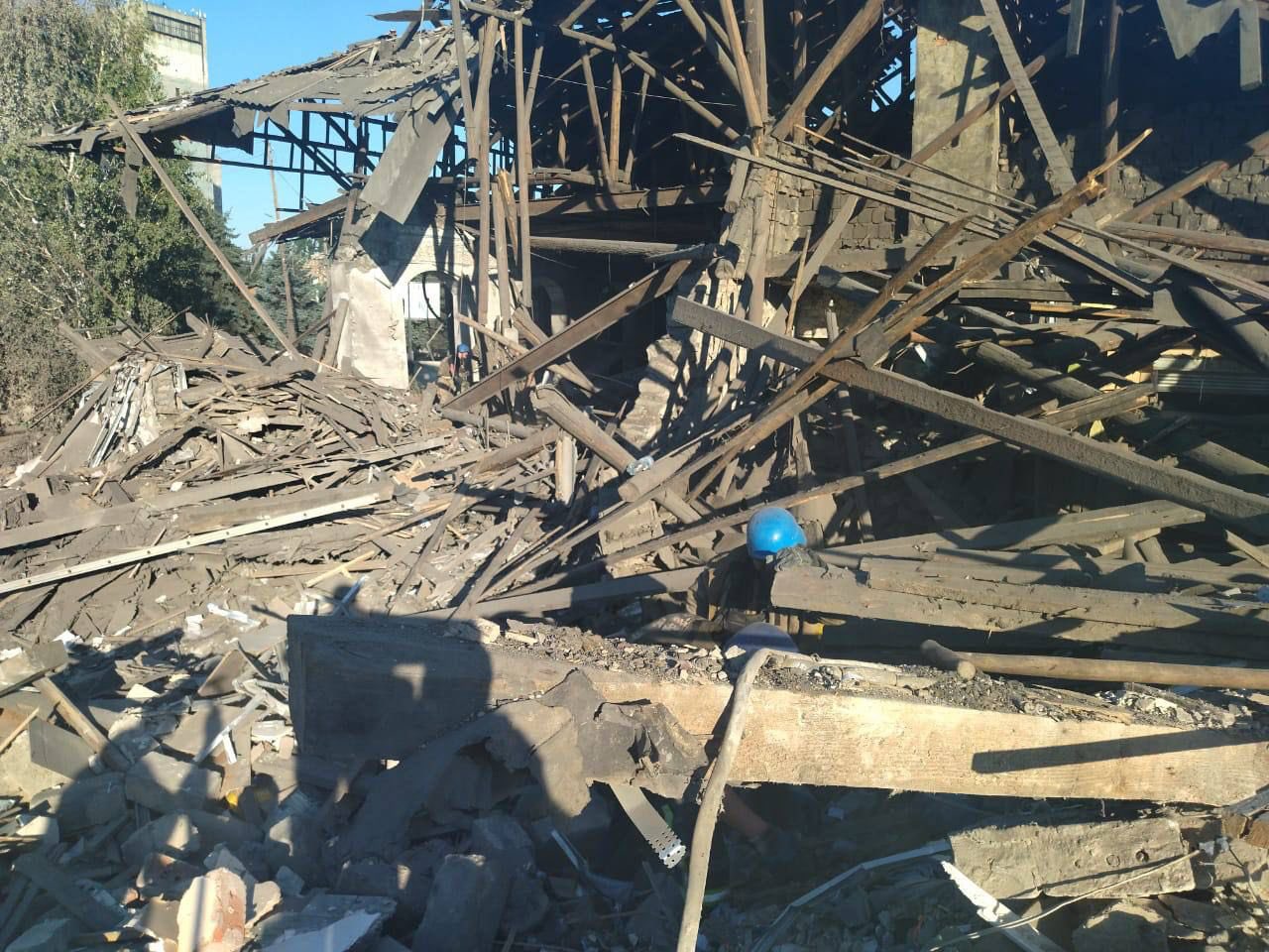 Six Ukrainian civilians buried alive in Toretsk by Russian shelling