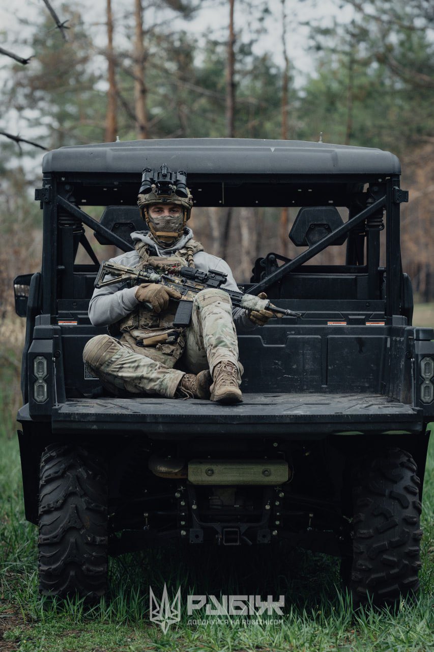 Photos of Steel Brothers of Rubizh Brigade and Their Vehicles