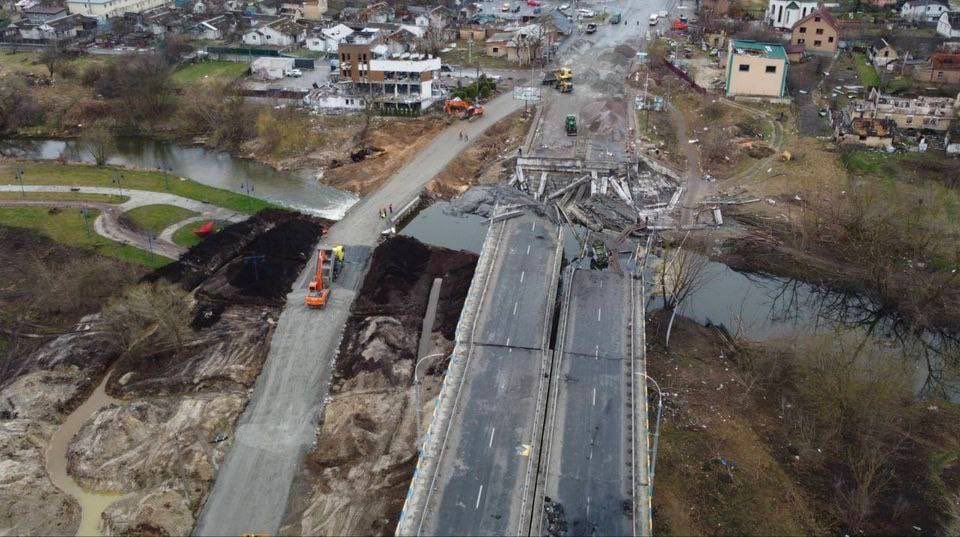 New temporary bridge connects Irpin and Kyiv as Ukraine rebuilds infrastructure