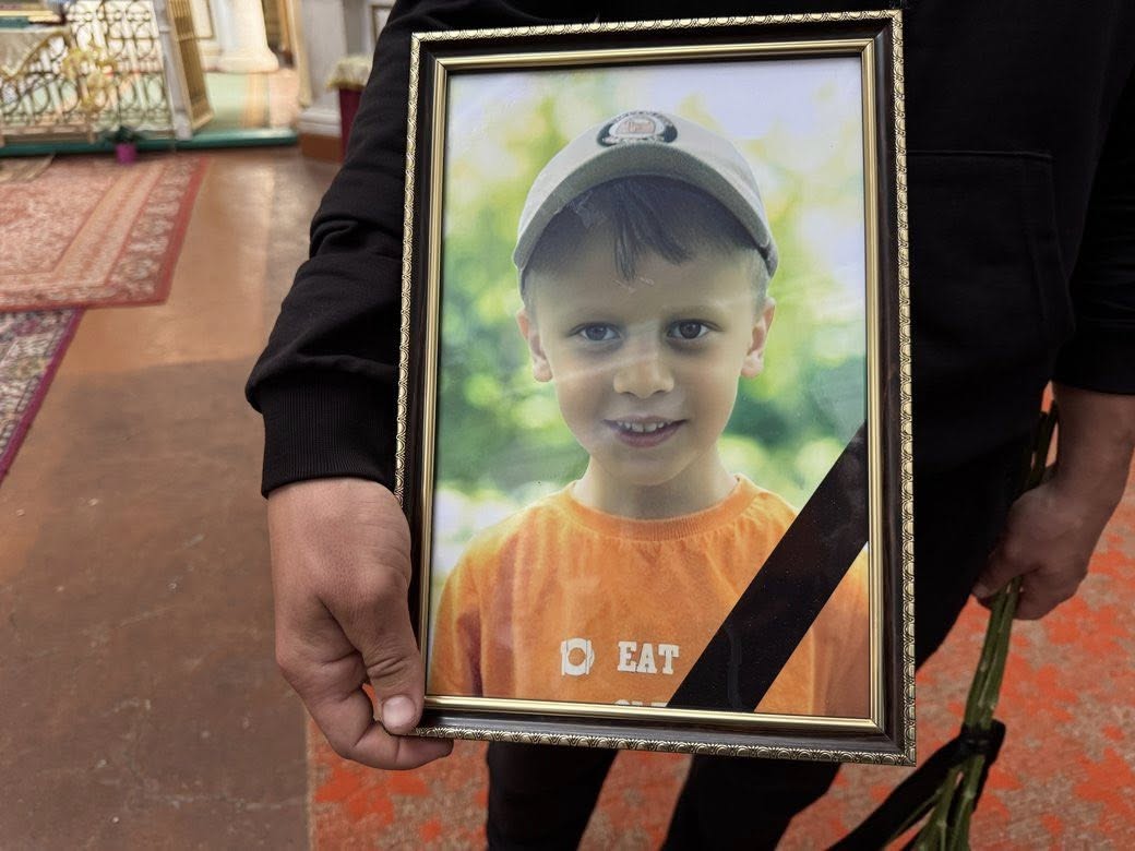 Child killed in Russian strike, father MIA, other casualties