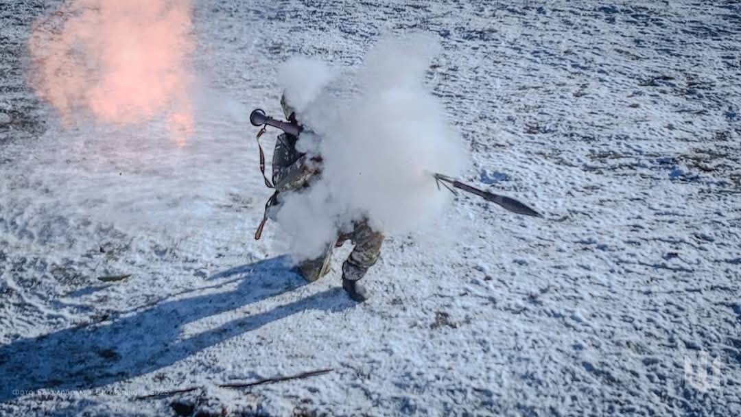 Training of the 58th Motorized Infantry Brigade with grenade launchers and explosives
