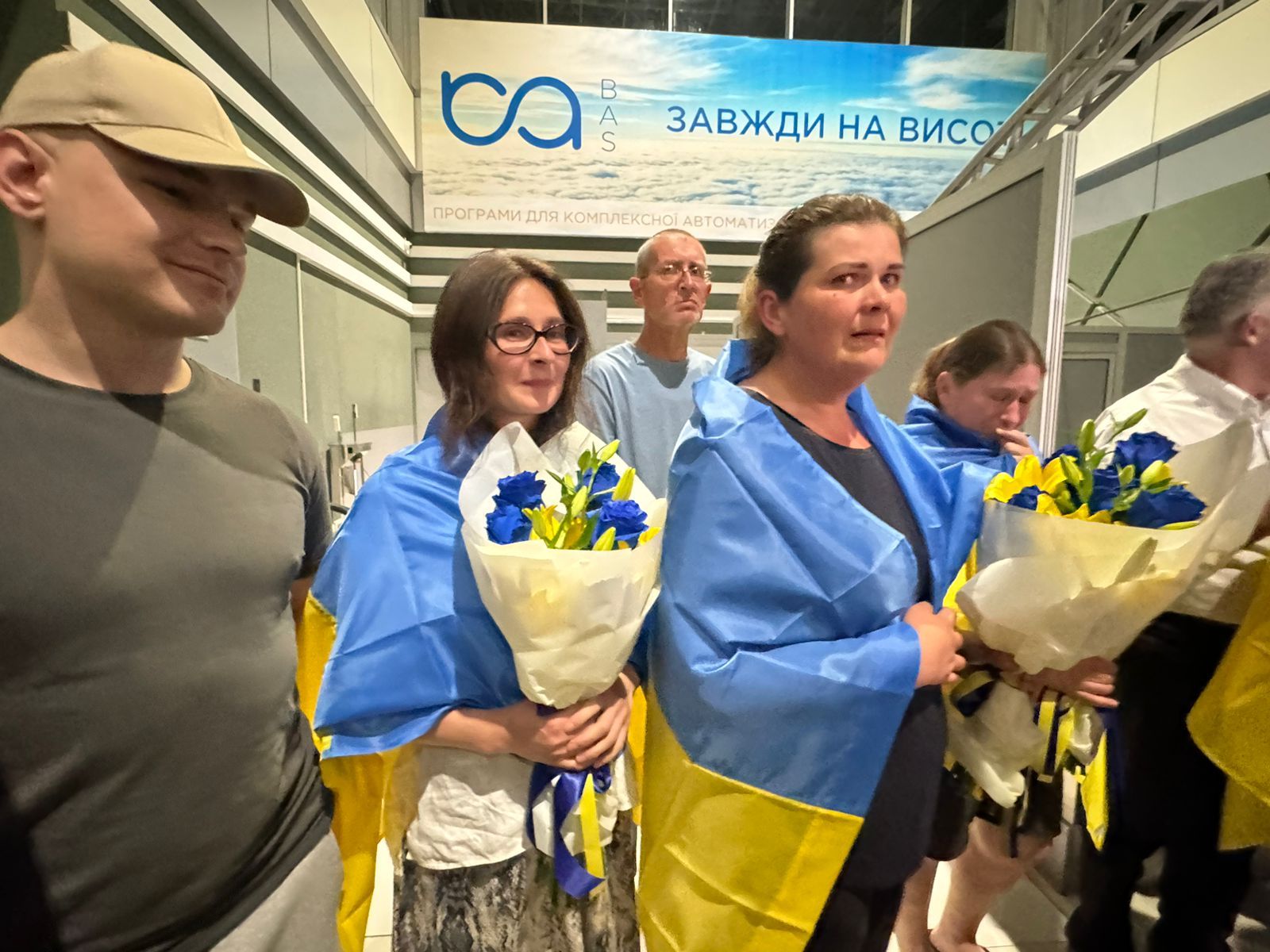 Ukraine secures release of 10 civilians in Vatican-brokered exchange
