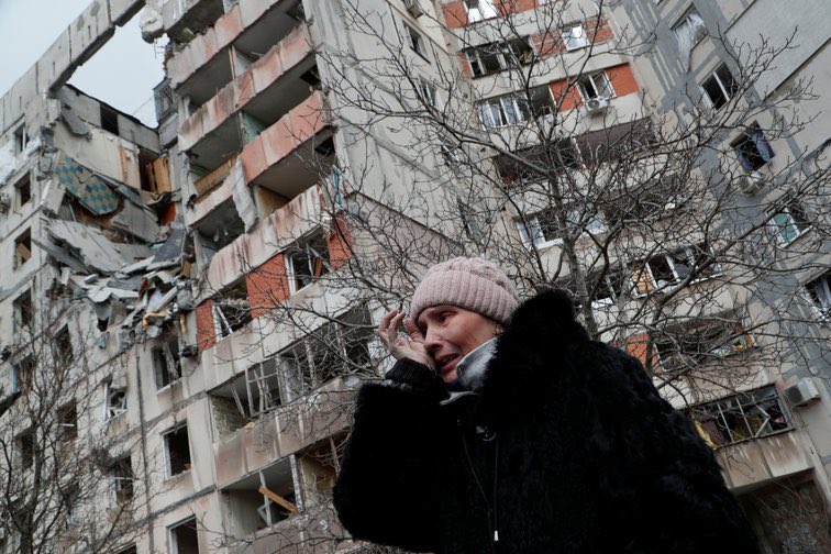 Mariupol under pressure: water, heat and connectivity cut