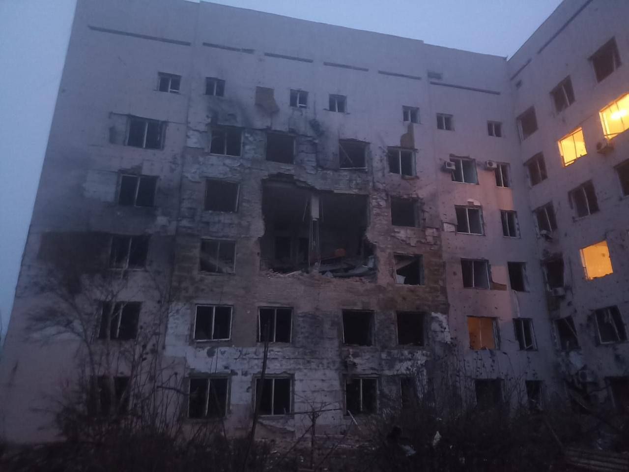 Russian strike hits cancer treatment center in Kherson