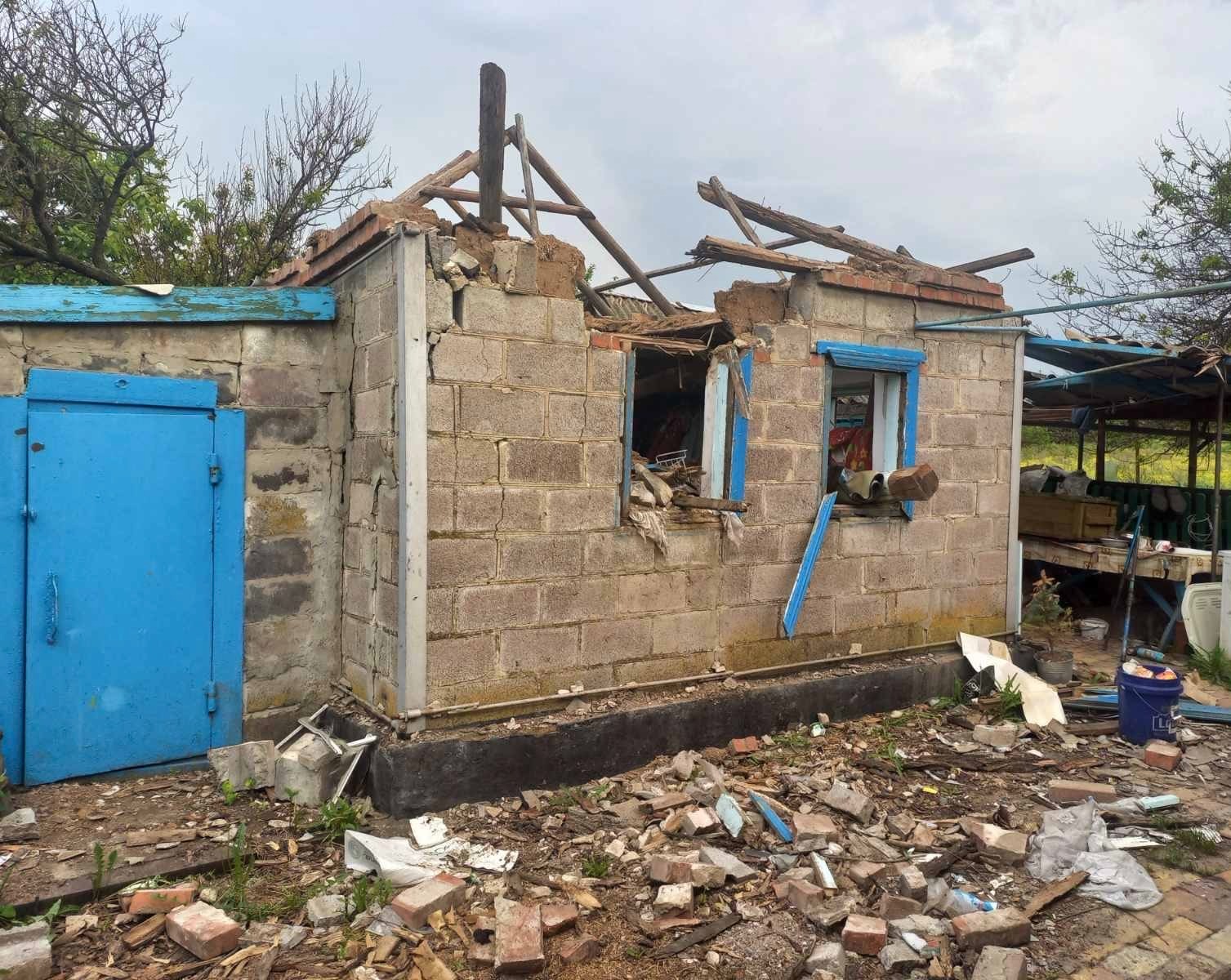 Farmer forced to leave farm after Russian bomb destroys house