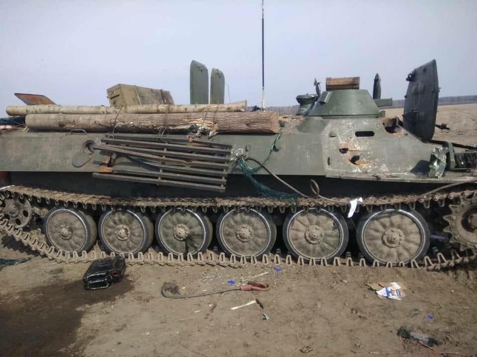 Ukrainian forces destroy Russian convoy in Chernihiv Oblast