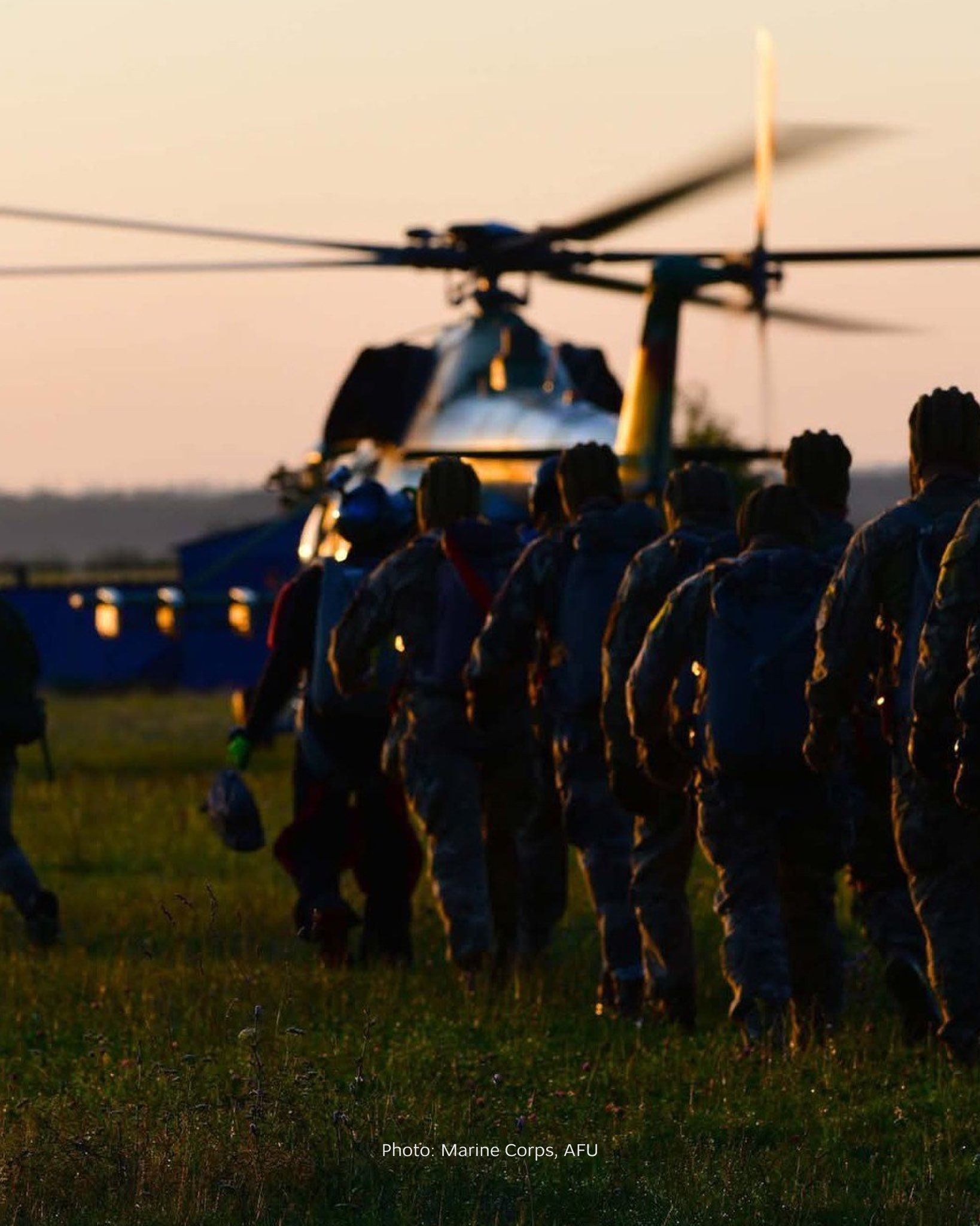 Ukrainian Marines Perform Parachute Landing from 800 Meters