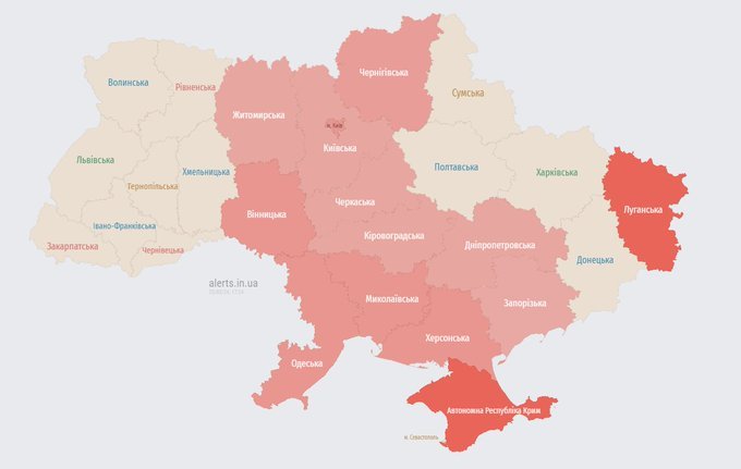 Air raid sirens in Kyiv from Crimean ballistic missiles