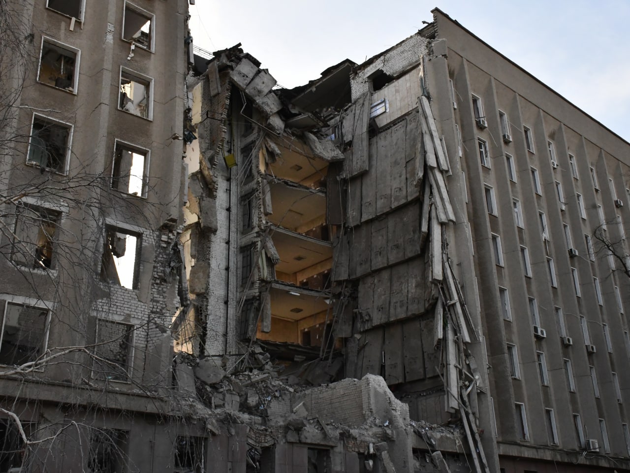 7 victims rescued from rubble in Mykolaiv