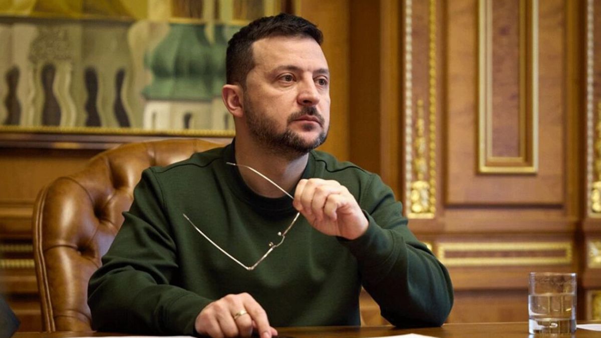 Zelenskyy signs law altering anti-corruption agency control, sparking protests and Western concern