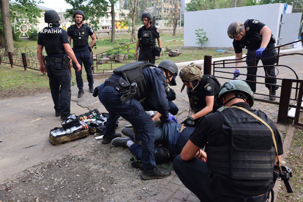Artur leads Food Train in Ukraine, helping others despite attacks.